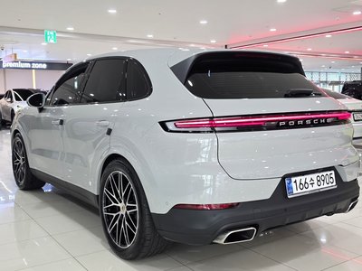 PORSCHE CAYENNE - 4