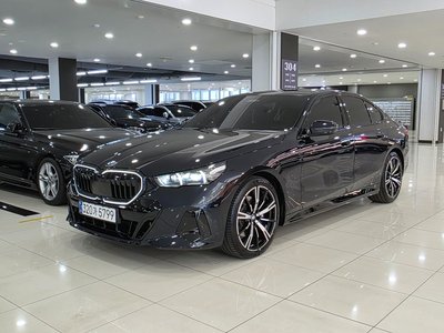 BMW 5 SERIES - 1