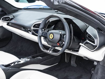 صورة 4 لـ 2024 Ferrari 296 GTS