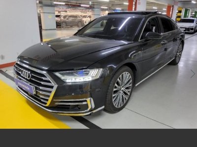 AUDI A8 - 1