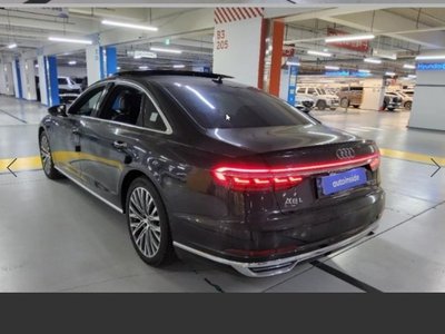 AUDI A8 - 5