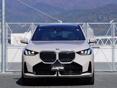 2025 BMW X3 photo 3