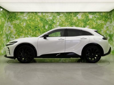 2024 Toyota CROWN SPORT photo 2