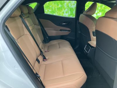 2024 Toyota CROWN SPORT photo 5