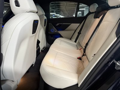 صورة 8 لـ 2026 BMW I5