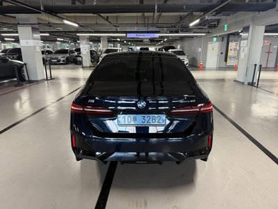 صورة 6 لـ 2026 BMW I5