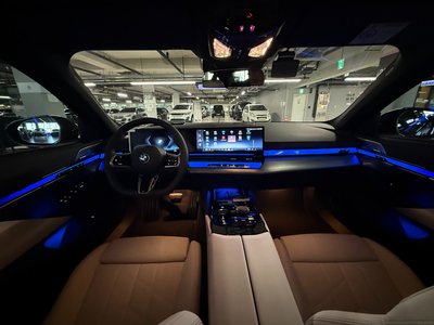 صورة 9 لـ 2026 BMW I5