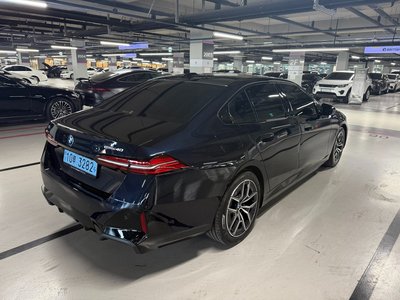 صورة 3 لـ 2026 BMW I5