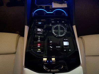 2026 BMW I5 — миниатюра 11