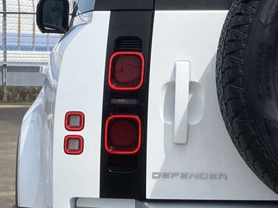 صورة مصغرة 36 لـ 2023 LAND Rover DEFENDER