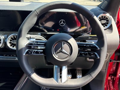 MERCEDES-BENZ GLA - 9