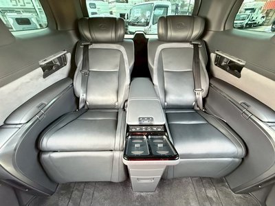 2024 Lexus LM — миниатюра 57