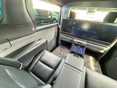 2024 Lexus LM — миниатюра 67