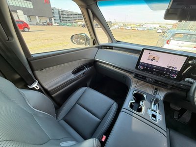 2024 Lexus LM — миниатюра 40