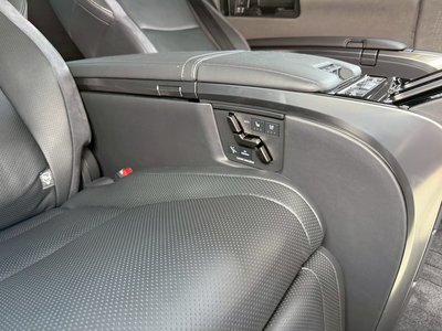 2024 Lexus LM — миниатюра 69