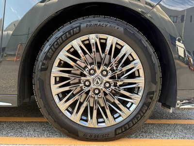 صورة 10 لـ 2024 Lexus LM
