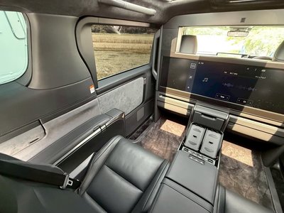 2024 Lexus LM — миниатюра 64