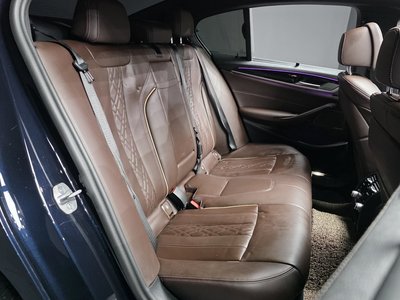 2023 BMW 5 SERIES 缩略图 18