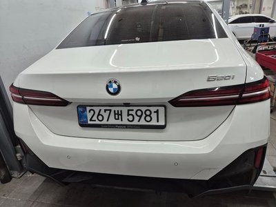 BMW 5 SERIES - 2