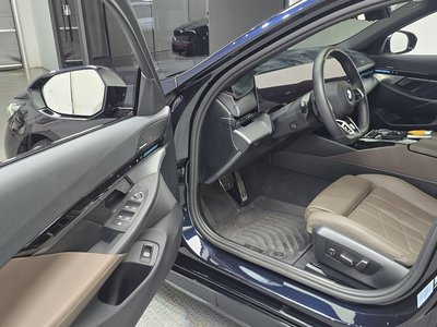 2023 BMW 5 SERIES 缩略图 13