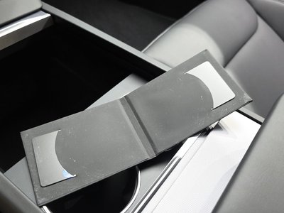 2025 Tesla MODEL 3 thumbnail 32
