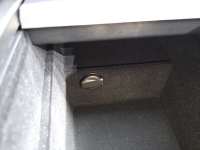 2025 Tesla MODEL 3 thumbnail 16