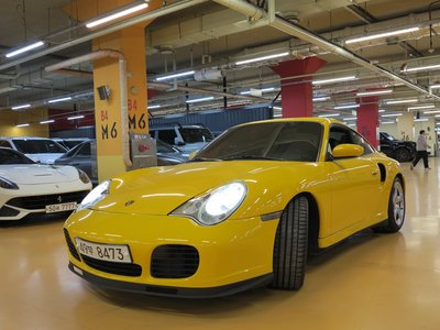 PORSCHE 911 - 1