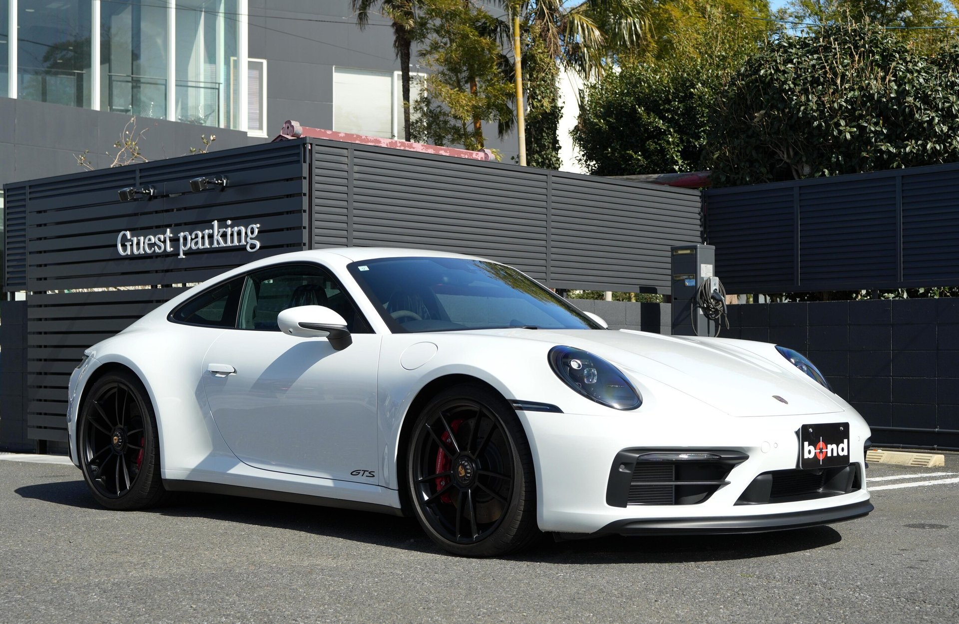 PORSCHE 911 - View 1