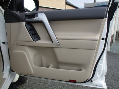 2023 Toyota LAND CRUISER PRADO 缩略图 27