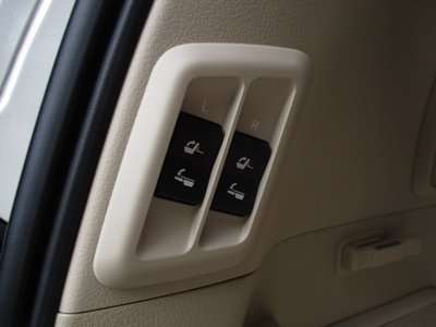 2023 Toyota LAND CRUISER PRADO 缩略图 35