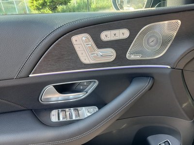 2026 Mercedes-BENZ GLS — миниатюра 15