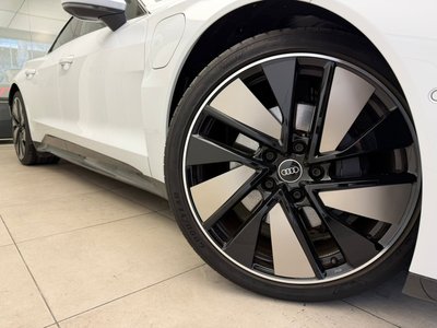 AUDI E-TRON GT QUATTRO - 10