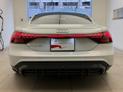 AUDI E-TRON GT QUATTRO - 8