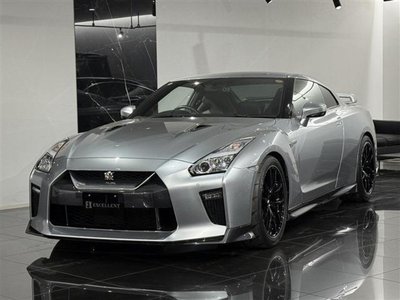 NISSAN GT-R - 1
