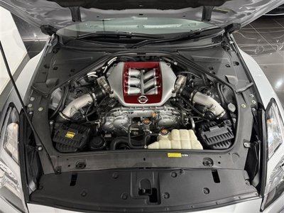 NISSAN GT-R - 7