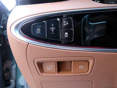 2021 Genesis GV70 — миниатюра 12