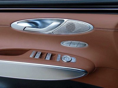 2021 Genesis GV70 — миниатюра 11