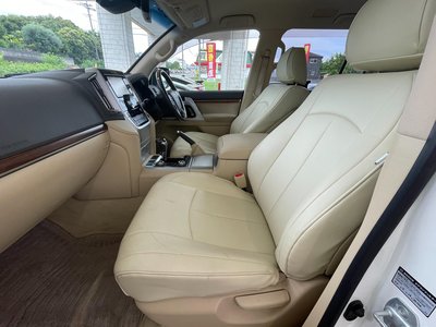صورة مصغرة 44 لـ 2015 Toyota LAND CRUISER 200