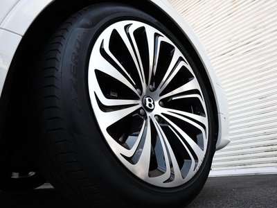 صورة 9 لـ 2023 Bentley BENTAYGA