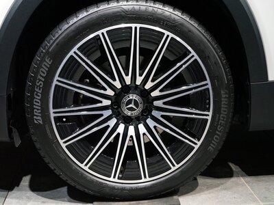 MERCEDES-BENZ GLB - 6