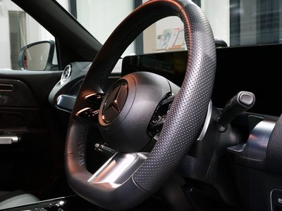 MERCEDES-BENZ GLB - 9