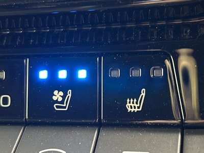 TOYOTA LAND CRUISER 250 - 7