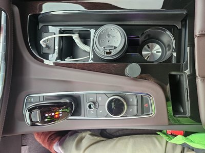 CADILLAC ESCALADE 5TH GENERATION - 7