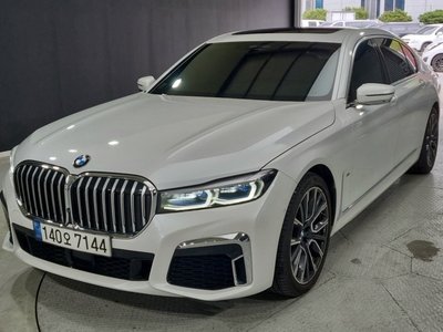 BMW 7 SERIES - 1