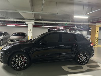 PORSCHE MACAN - 5