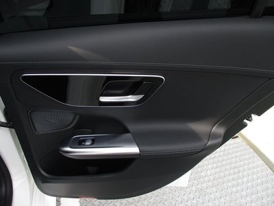 صورة مصغرة 47 لـ 2023 Mercedes-BENZ C-CLASS