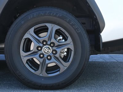 TOYOTA LAND CRUISER 300 - 5