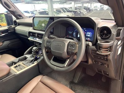 2024 Toyota LAND CRUISER 250 — миниатюра 21