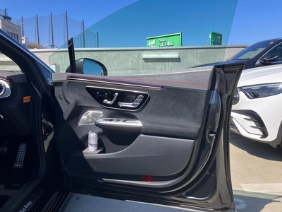 MERCEDES-BENZ EQE - 10