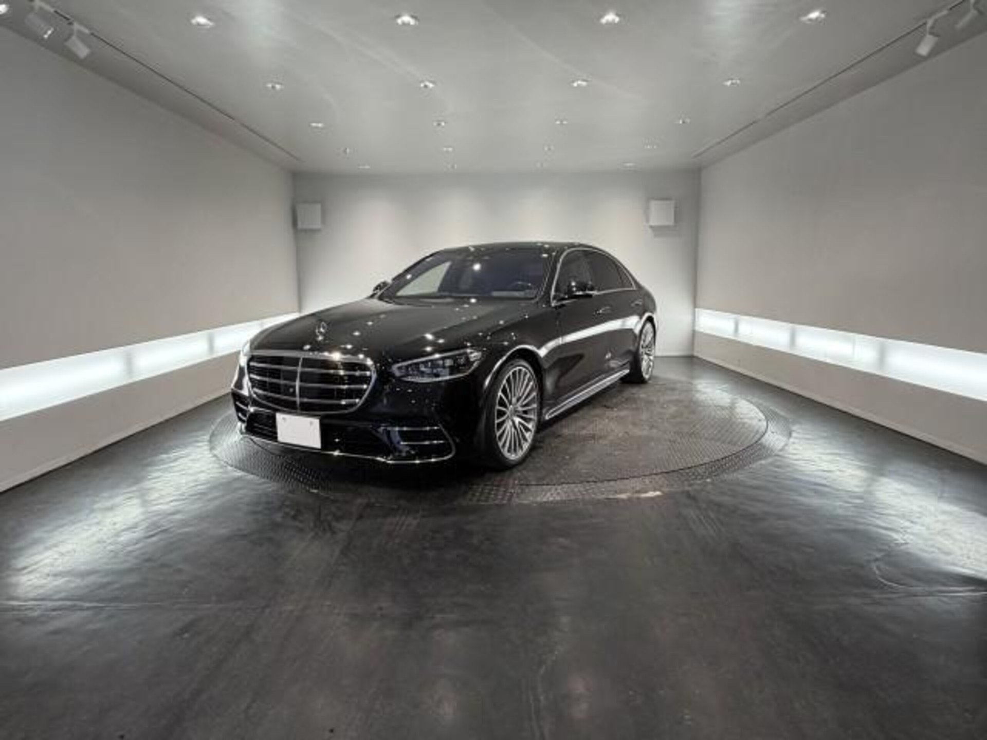 MERCEDES-BENZ S-CLASS - View 1